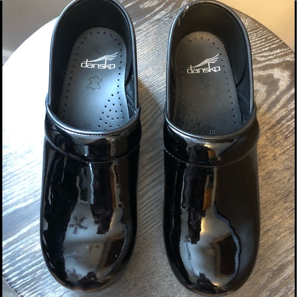 Dansko Professional size 7.5 (38)woman’s